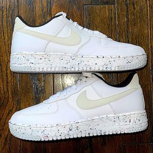 Nike Air Force 1 Low Crater next nature - White-speckled sole - Size 9M